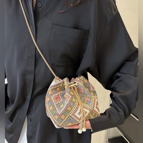 NEW Bohemian Patterned Chain Cinch Mini Crossbody Bag - Picture 1 of 6